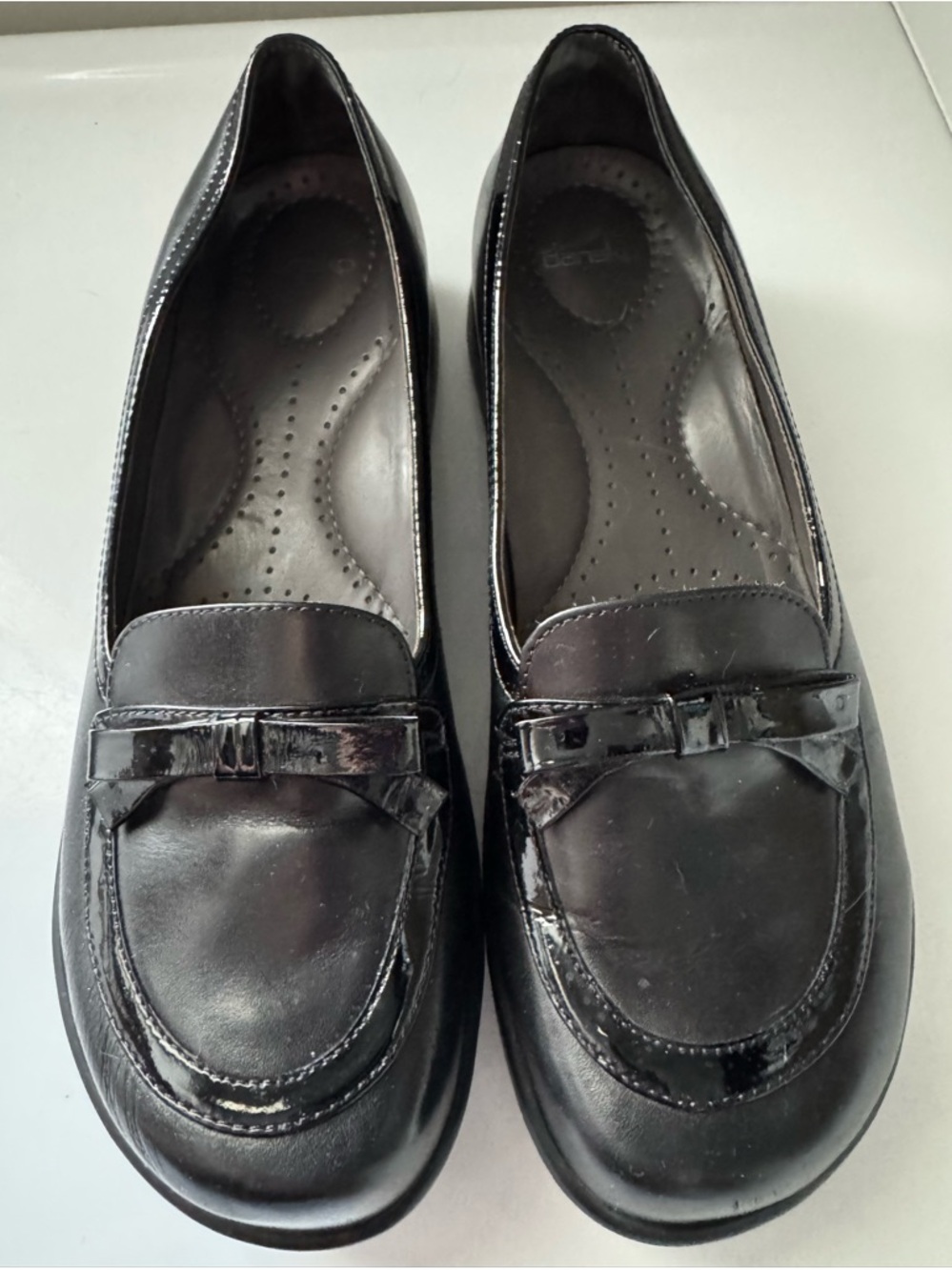 Dansko Women's Black Danielle Loafers with Bow Accents Size 40, 9.5-10